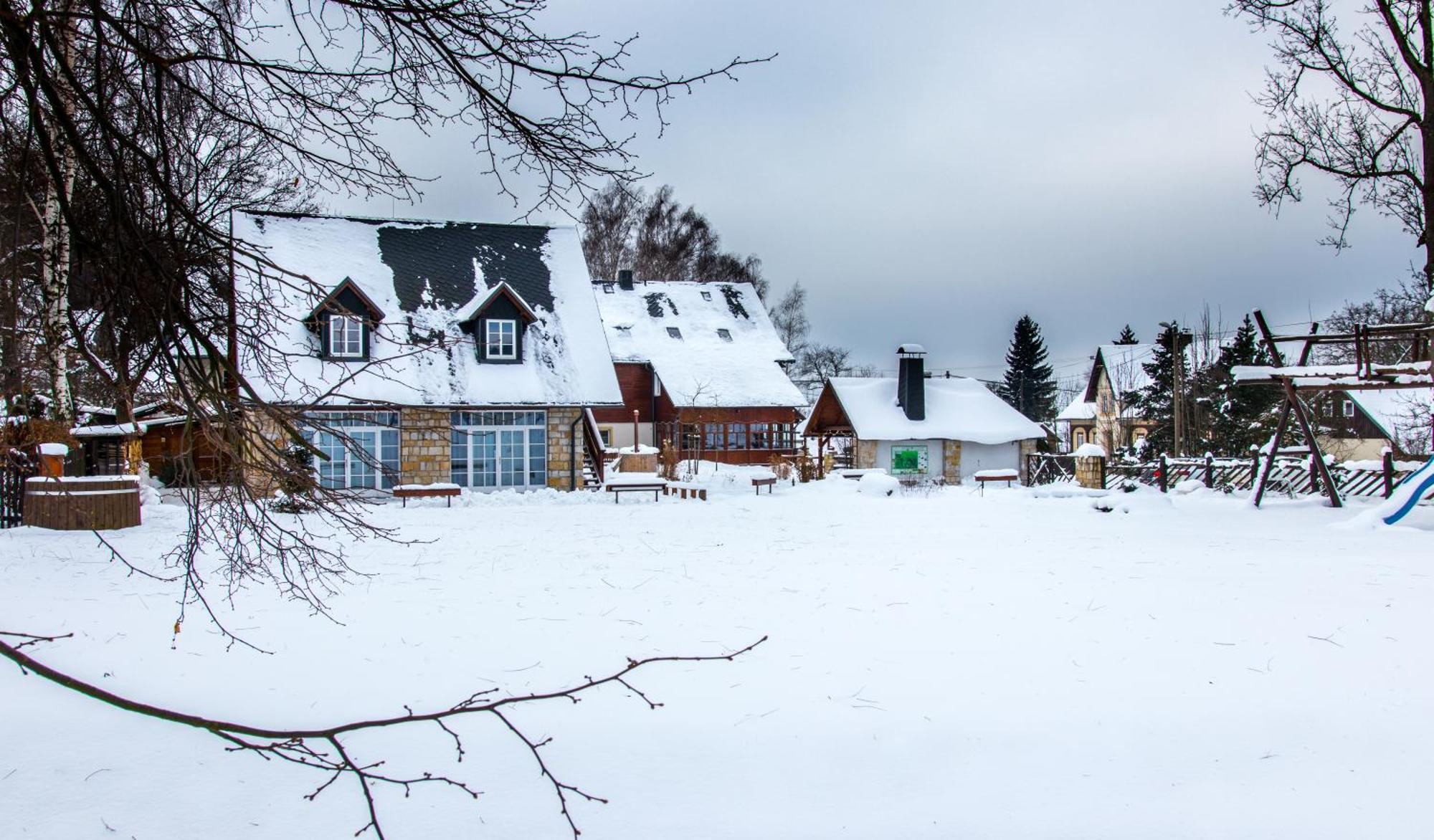 Penzion Pivnice - Jitravsky Dvorec Rynoltice Exterior foto
