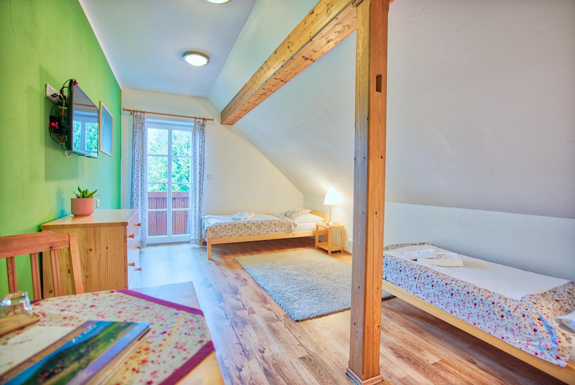 Penzion Pivnice - Jitravsky Dvorec Rynoltice Exterior foto